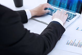 報(bào)考初級(jí)會(huì)計(jì)職稱考試是否需要工作年限？